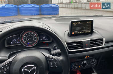 Седан Mazda 3 2016 в 