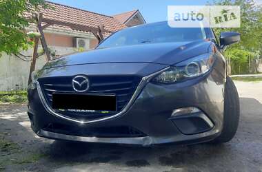 Седан Mazda 3 2015 в Львове