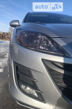 Хэтчбек Mazda 3 2011 в Звягеле