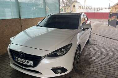 Седан Mazda 3 2015 в Новгородке