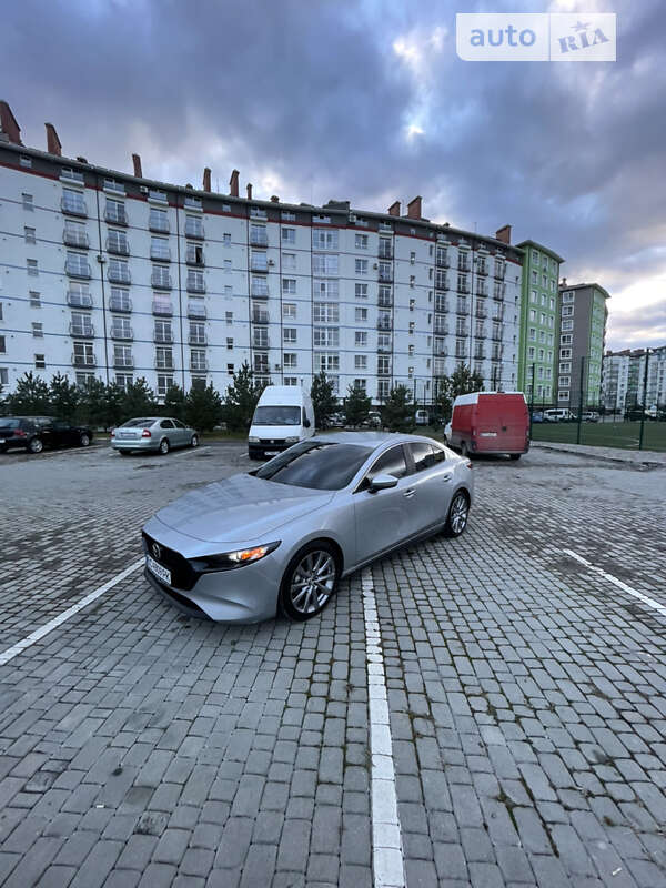 Седан Mazda 3 2019 в Івано-Франківську