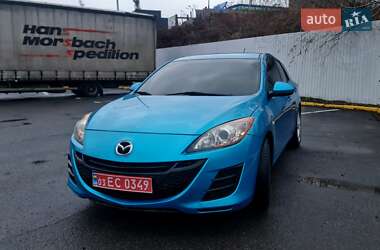 Хэтчбек Mazda 3 2010 в Ужгороде