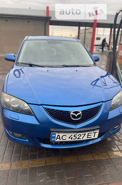 Седан Mazda 3 2004 в Нововолинську