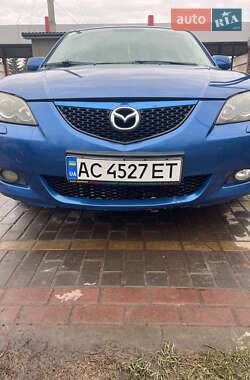 Седан Mazda 3 2004 в Нововолынске