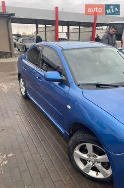 Седан Mazda 3 2004 в Нововолынске