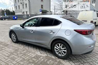 Седан Mazda 3 2016 в Львові