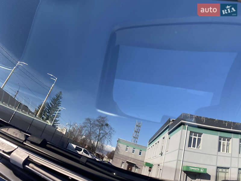 Хэтчбек Mazda 3 2018 в Киеве фото 28 Хэтчбек Mazda 3 2018 в Киеве