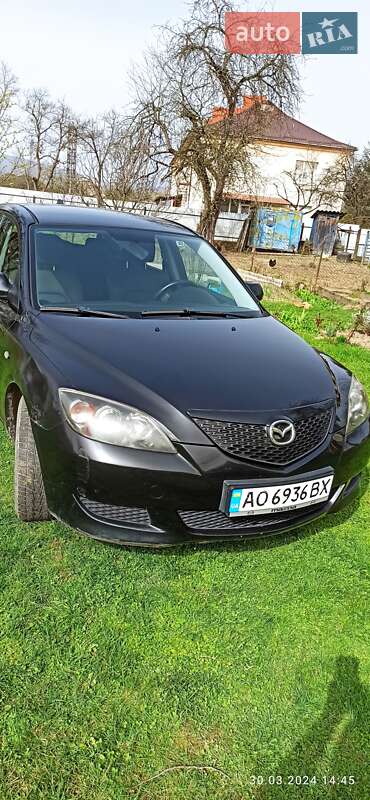 Хэтчбек Mazda 3 2003 в Ужгороде