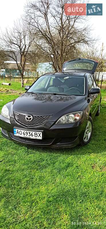 Хэтчбек Mazda 3 2003 в Ужгороде