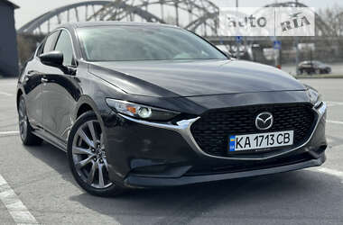 Седан Mazda 3 2019 в Киеве