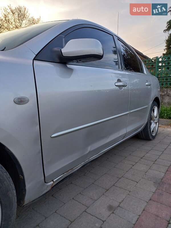 Седан Mazda 3 2007 в Ужгороді