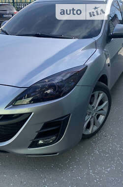 Хэтчбек Mazda 3 2011 в Звягеле