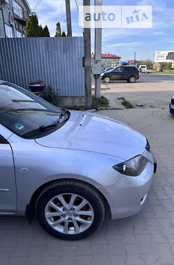 Седан Mazda 3 2008 в Ужгороде