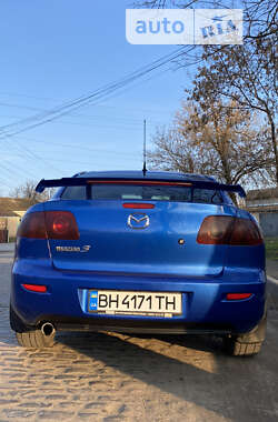 Седан Mazda 3 2004 в Ананьеве