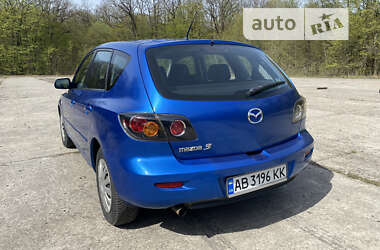 Хэтчбек Mazda 3 2005 в Остроге