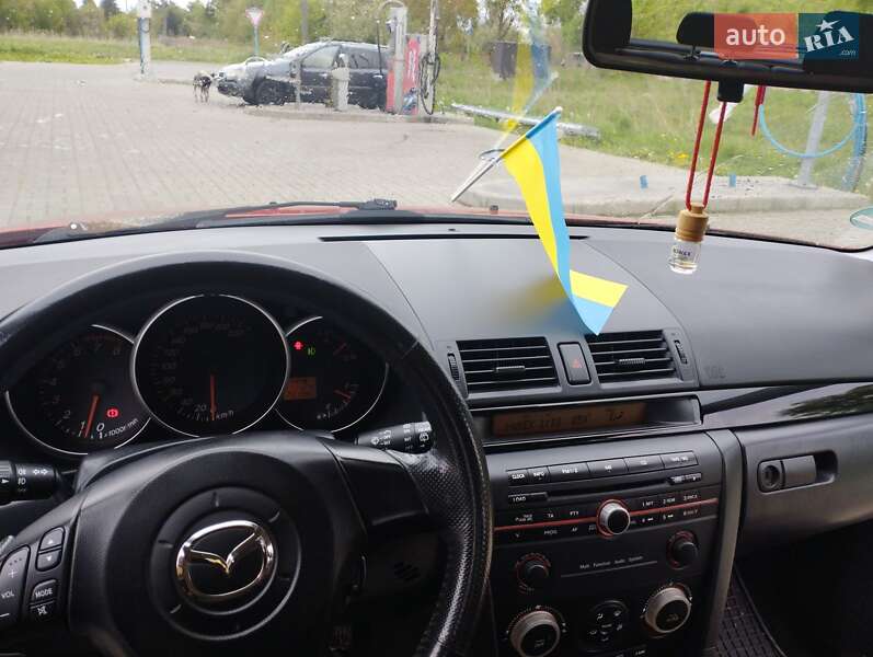 Хэтчбек Mazda 3 2004 в Львове