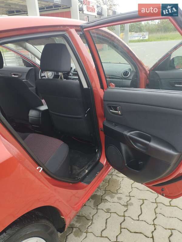 Хэтчбек Mazda 3 2004 в Львове