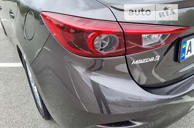 Седан Mazda 3 2014 в Києві
