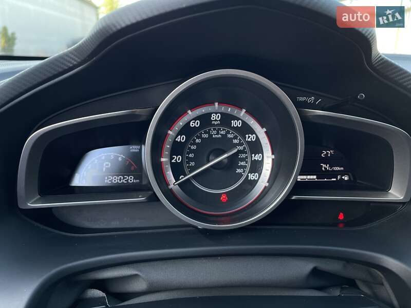 Хетчбек Mazda 3 2015 в Кривому Розі