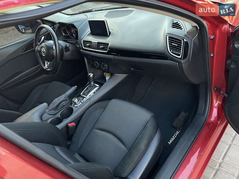 Хетчбек Mazda 3 2015 в Кривому Розі