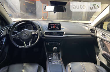 Хэтчбек Mazda 3 2017 в Днепре