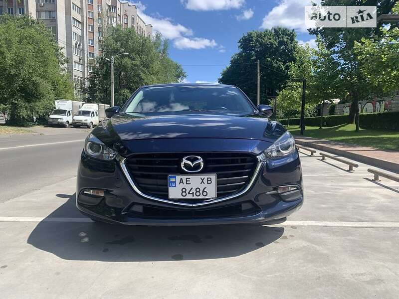 Хэтчбек Mazda 3 2018 в Днепре