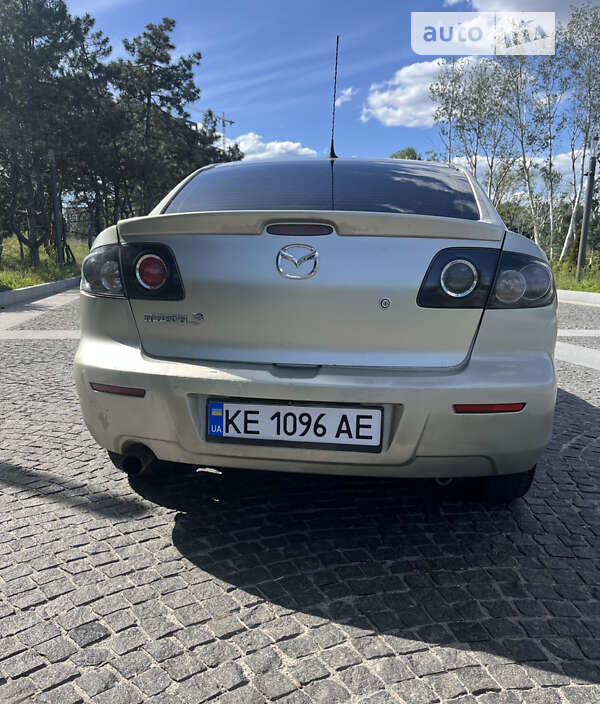 Седан Mazda 3 2006 в Днепре