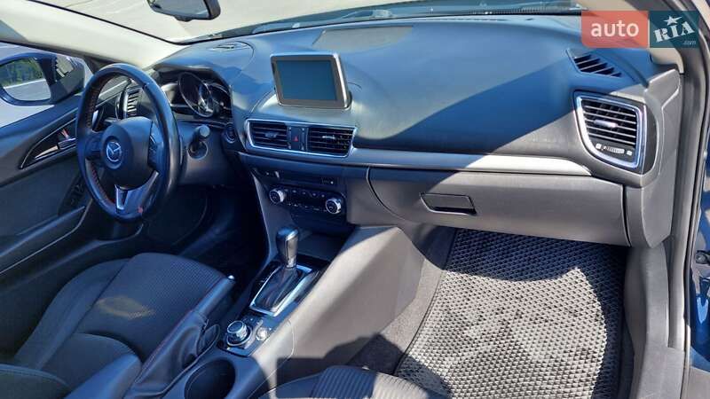 Седан Mazda 3 2014 в Запорожье