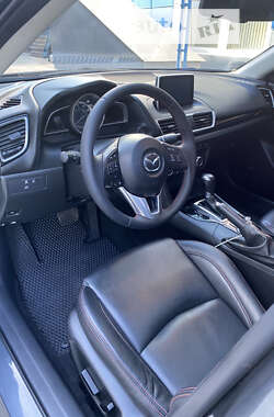 Седан Mazda 3 2015 в Одессе