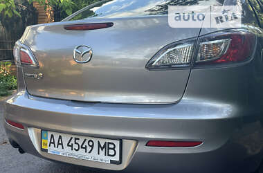 Седан Mazda 3 2011 в Києві