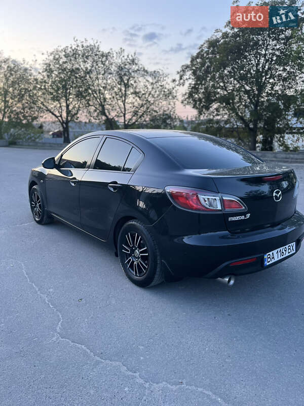 Седан Mazda 3 2010 в Тернополе