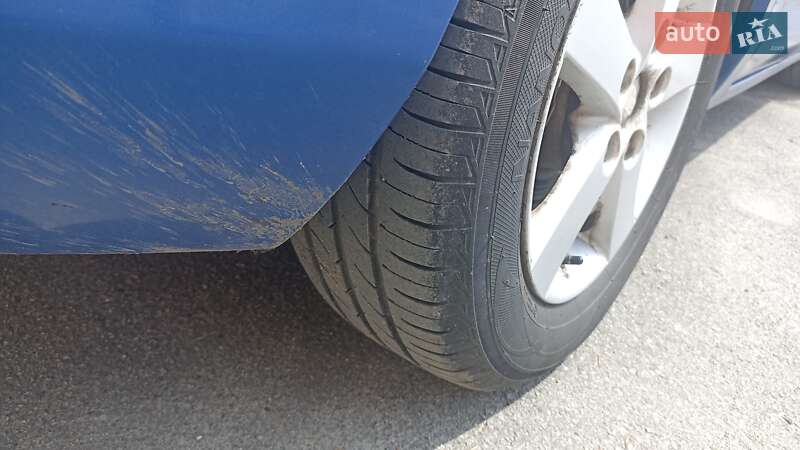 Седан Mazda 3 2004 в Шепетівці