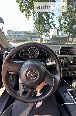 Седан Mazda 3 2015 в Білій Церкві