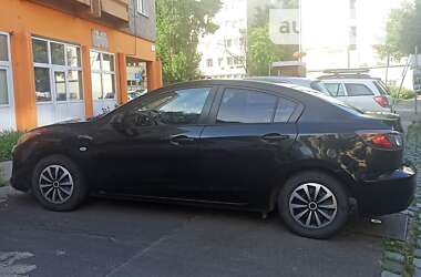 Седан Mazda 3 2011 в Чопі