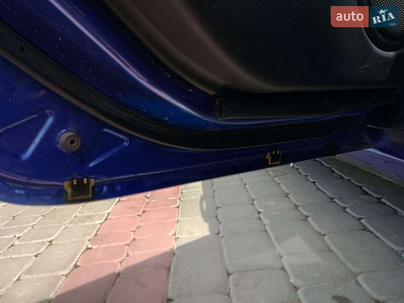 Хетчбек Mazda 3 2004 в Івано-Франківську фото 5 Хетчбек Mazda 3 2004 в Івано-Франківську