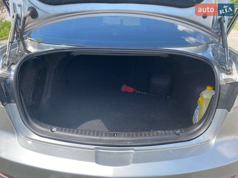 Седан Mazda 3 2012 в Львове