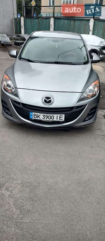Хэтчбек Mazda 3 2010 в Ровно