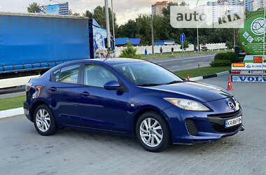 Седан Mazda 3 2013 в Киеве