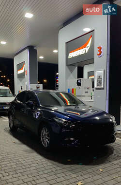 Хэтчбек Mazda 3 2017 в Киеве