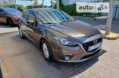 Седан Mazda 3 2014 в Киеве