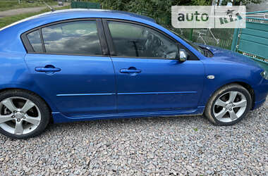 Седан Mazda 3 2004 в Жовкве