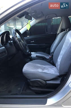 Хэтчбек Mazda 3 2006 в Черновцах