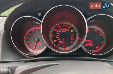 Седан Mazda 3 2004 в 