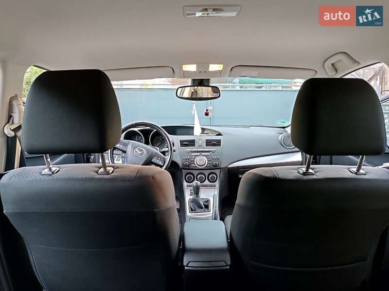 Хэтчбек Mazda 3 2009 в Калиновке