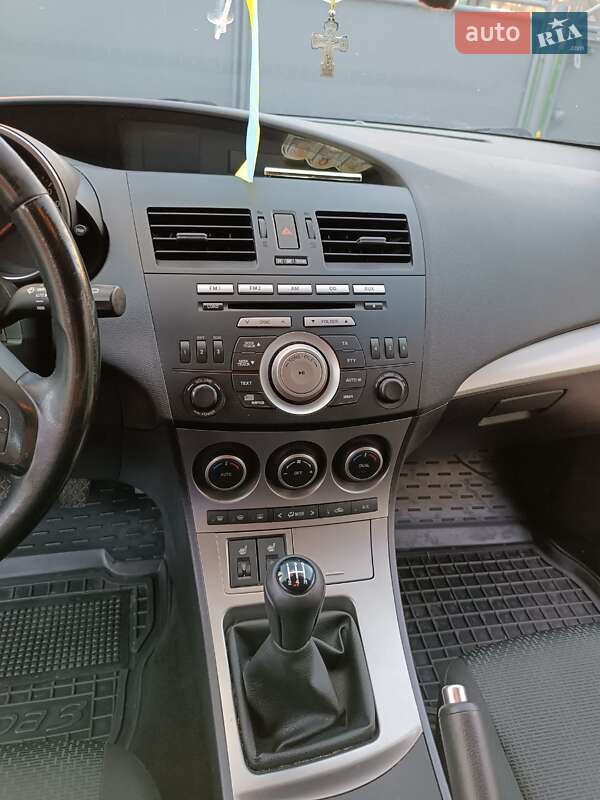 Хэтчбек Mazda 3 2009 в Калиновке