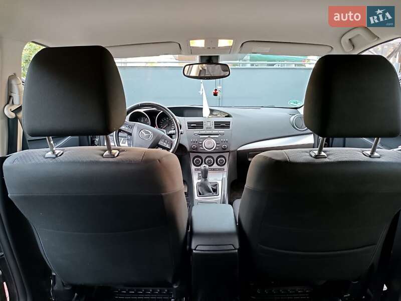 Хэтчбек Mazda 3 2009 в Калиновке