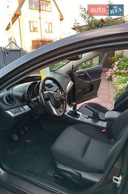Хэтчбек Mazda 3 2009 в Калиновке