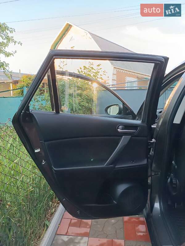 Хэтчбек Mazda 3 2009 в Калиновке