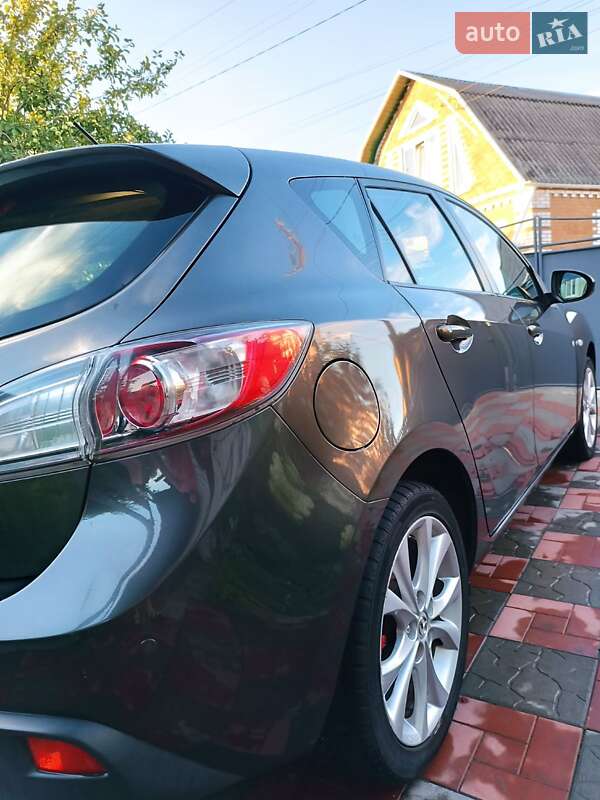 Хэтчбек Mazda 3 2009 в Калиновке