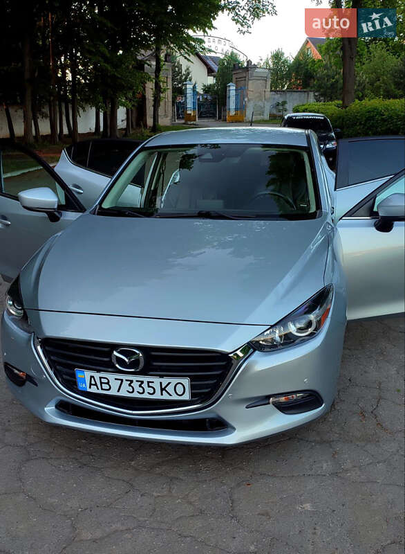 Хэтчбек Mazda 3 2018 в Жмеринке